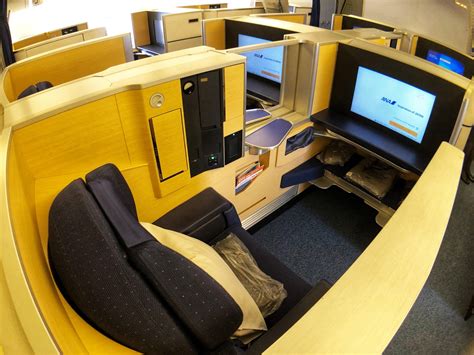 ana first class routes.